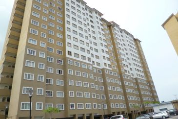 Putra Suria Residency Apartment