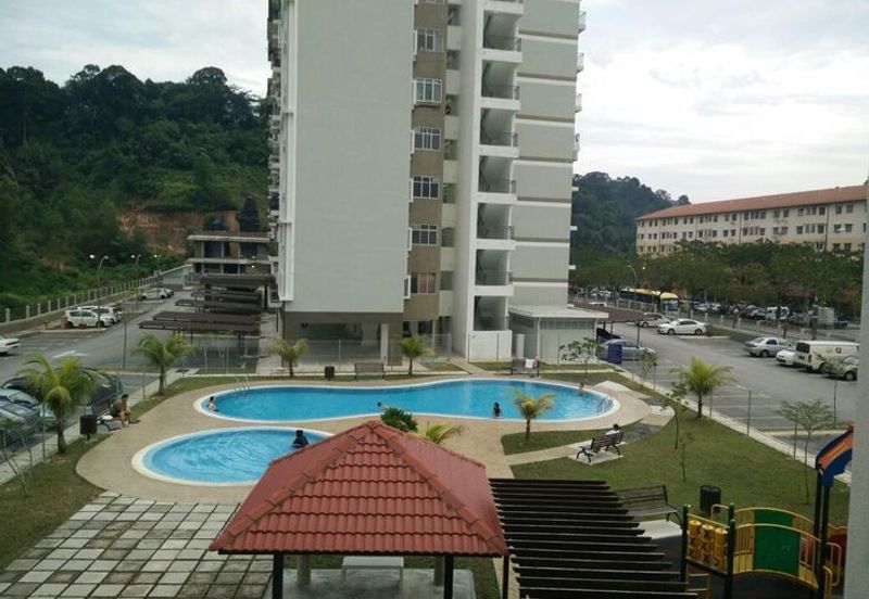 Tiara Hatamas Apartment