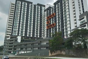 V12 Sovo (Menara Suria)