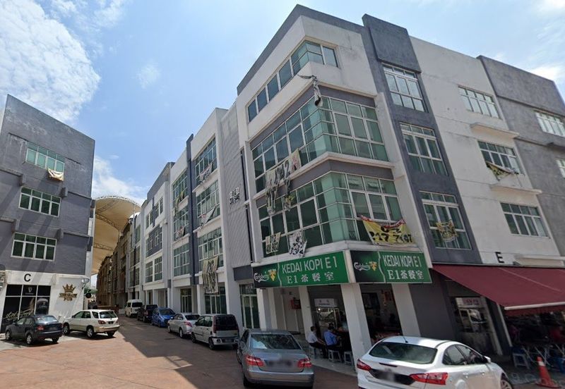 Pusat Komersial Jalan Kuching