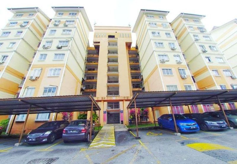 Vista Hatamas Apartment