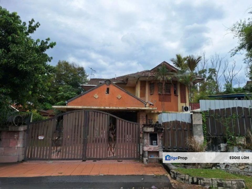 2 Sty Semi - D @ Bandar Tun Hussein Onn Below market 40 %, Selangor, Cheras