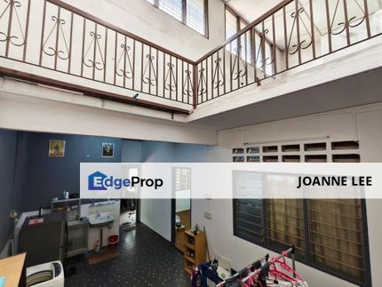 1.5 Storey House at Sea Park Section 21 Petaling Jaya, Near LRT Station and SMK Sea Park, Selangor, Petaling Jaya
