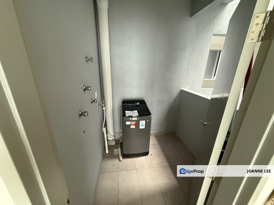 Almost Fully Furnished, immediate move in, Selangor, Kota Damansara