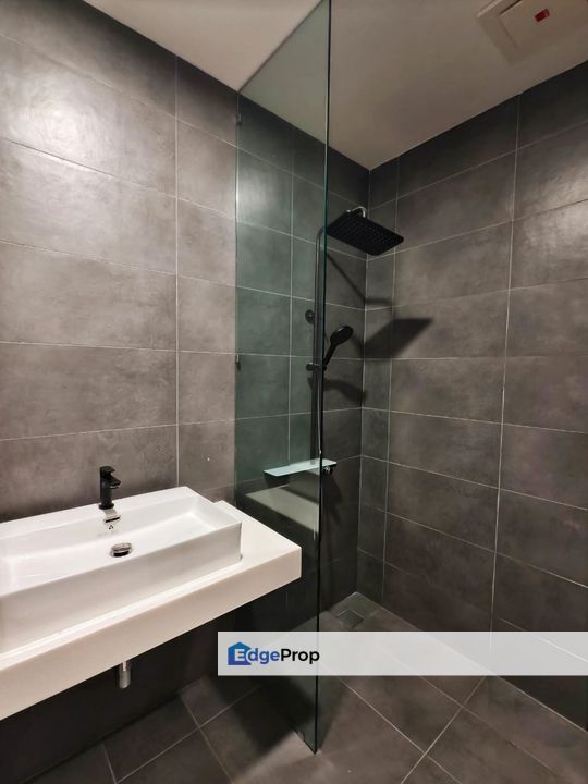 partly furnished with 1 car park, Selangor, Damansara Jaya