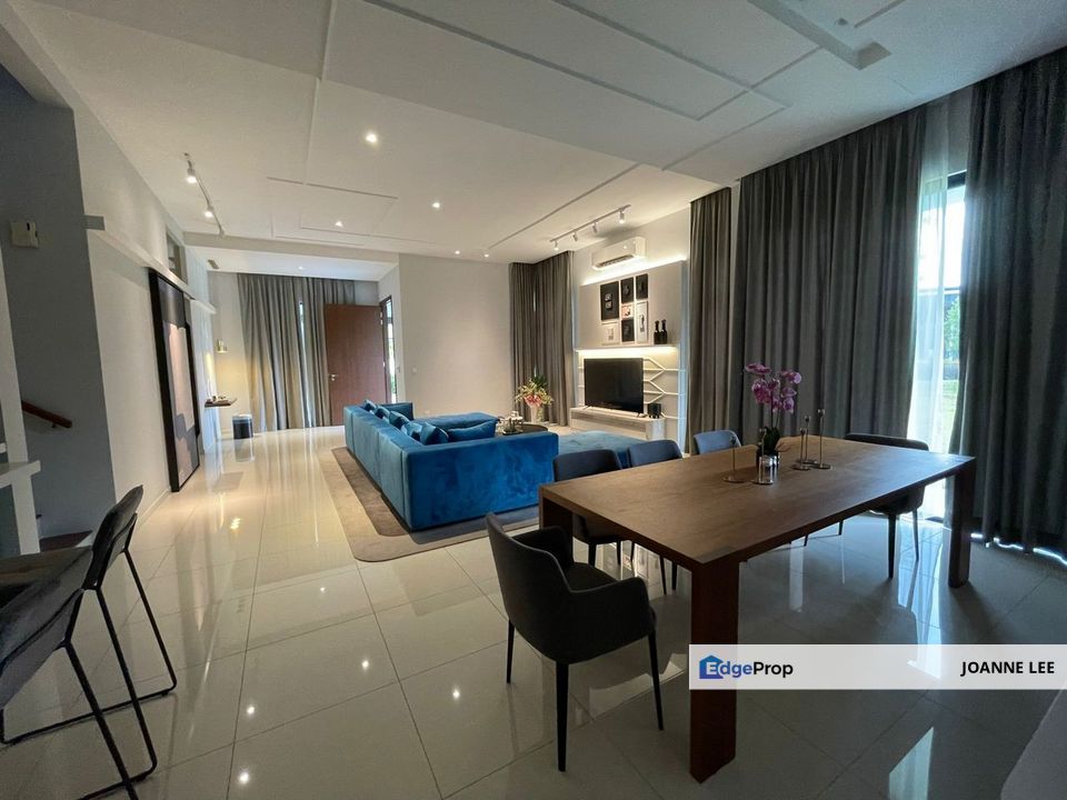 Fully furnished big land bungalow, Selangor, Sungai Buloh