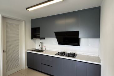 Lakefront Condominium | Emerald Hills @ Alam Damai