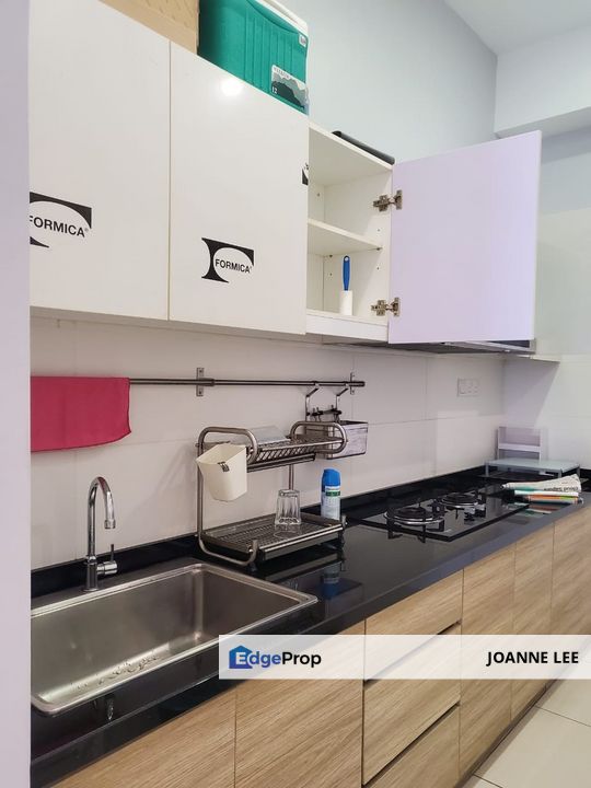 Fully furnished 3 car park at premium block 5, Selangor, Ara Damansara