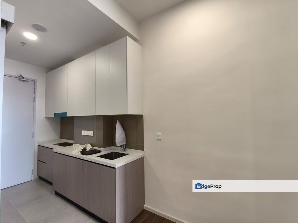 partly furnished with 1 car park, Selangor, Damansara Jaya