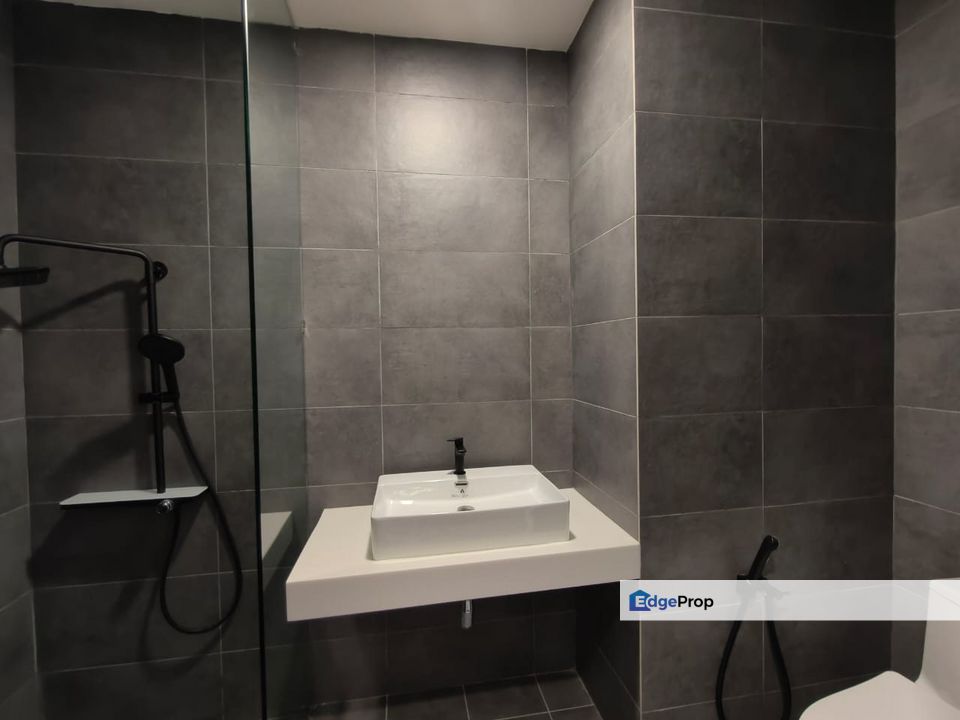 partly furnished with 1 car park, Selangor, Damansara Jaya