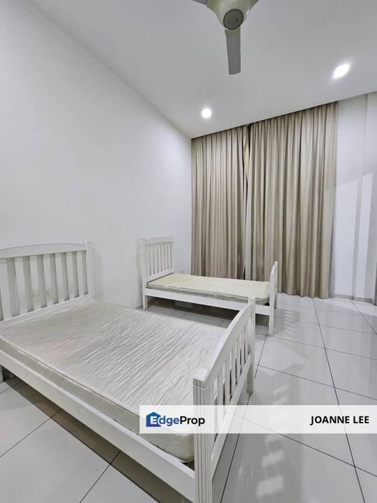 ID design well kept nice view unit, Selangor, Kayu Ara