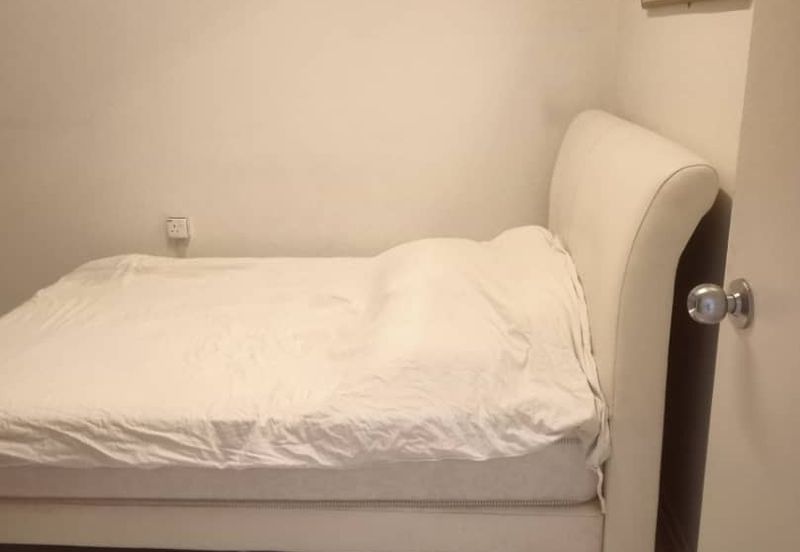 Kondo Ruby (Golden Showers)