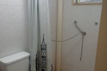 Kondo Ruby (Golden Showers)