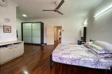 2 Adjoining Units for Sale