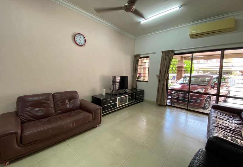 2 Adjoining Units for Sale in Bdr Puteri, Puchong.