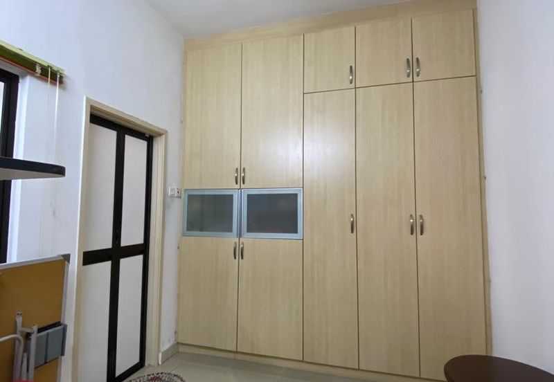 2 Adjoining Units for Sale in Bdr Puteri, Puchong.