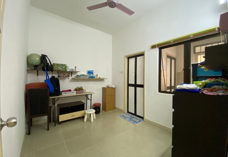 2 Adjoining Units for Sale in Bdr Puteri, Puchong.