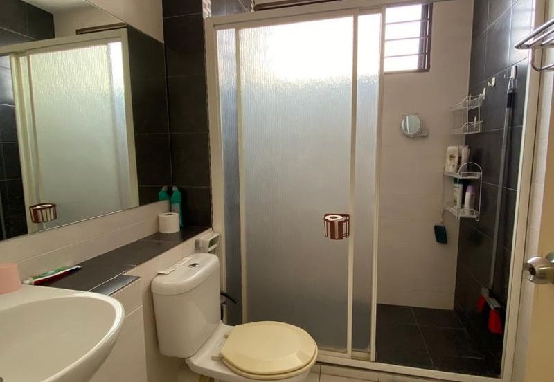 2 Adjoining Units for Sale in Bdr Puteri, Puchong.