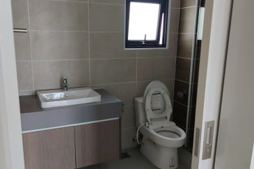 Hillcrest Heights (Puchong Heights)