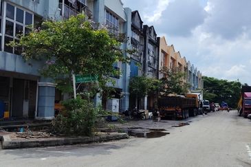Jalan Bukit Kemuning