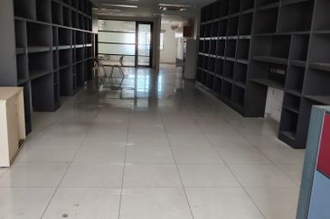 Corner office for rent, NZX, Ara Damansara, PJU 1A/41B 