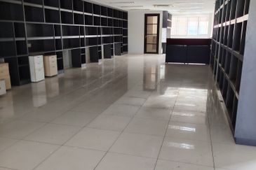 Corner office for rent, NZX, Ara Damansara, PJU 1A/41B 
