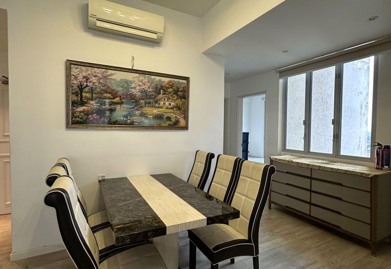 CONDOMINIUM OCEAN PALMS(PERMATA IDAMAN)