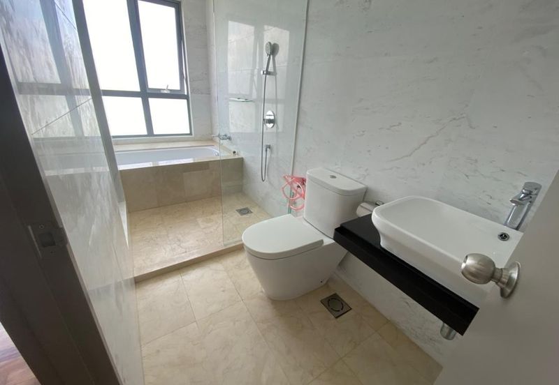 Silverscape Luxury Residences