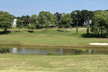 TIARA MELAKA GOLF & COUNTRY CLUB (VILLE