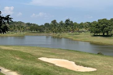 TIARA MELAKA GOLF & COUNTRY CLUB (VILLE