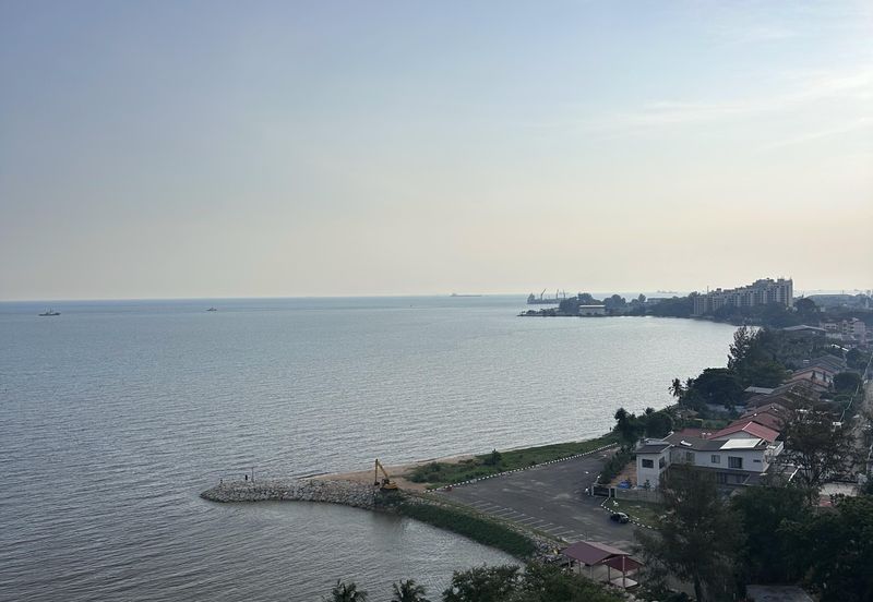 CONDOMINIUM OCEAN PALMS(PERMATA IDAMAN)