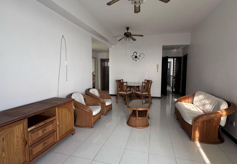 CONDOMINIUM OCEAN PALMS(PERMATA IDAMAN)