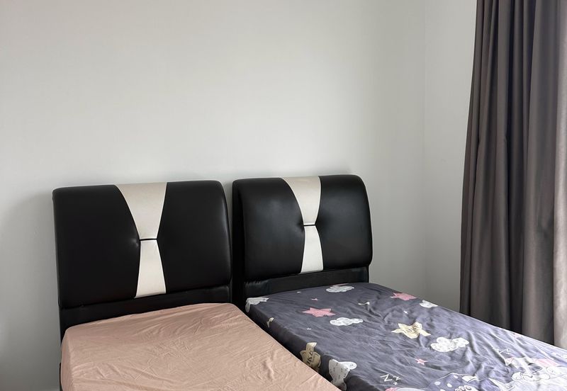 CONDOMINIUM OCEAN PALMS(PERMATA IDAMAN)