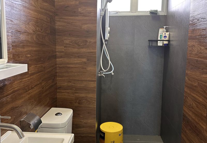 CONDOMINIUM OCEAN PALMS(PERMATA IDAMAN)