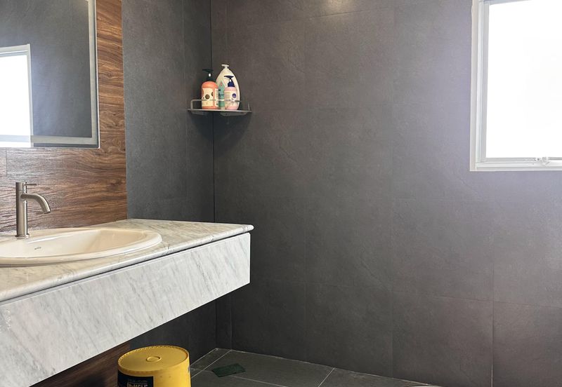 CONDOMINIUM OCEAN PALMS(PERMATA IDAMAN)