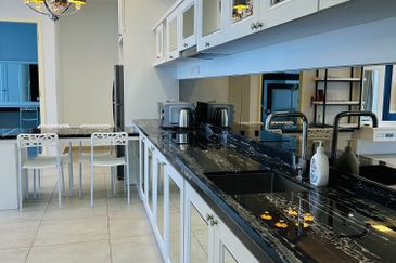 ATLANTIS RESIDENCES (PANGSAPURI ATLANTIS KOTA SYAHBANDAR)