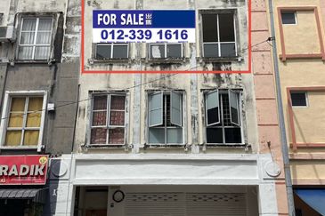 Plaza Mahkota Shop Office Second Floor 