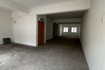 Plaza Mahkota Shop Office Second Floor 