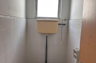 Plaza Mahkota Shop Office Second Floor 