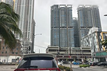 PANGSAPURI ATLANTIS KOTA SYAHBANDAR