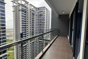 PANGSAPURI ATLANTIS KOTA SYAHBANDAR