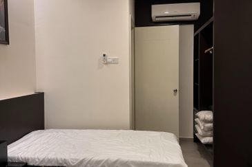 PANGSAPURI ATLANTIS KOTA SYAHBANDAR