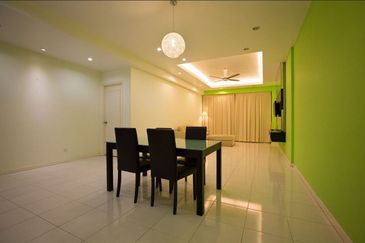 CONDOMINIUM OCEAN PALMS(PERMATA IDAMAN)