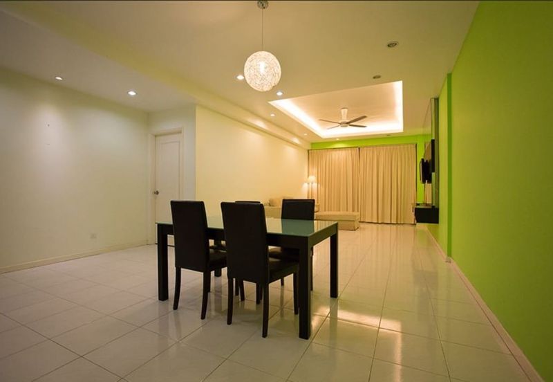 CONDOMINIUM OCEAN PALMS(PERMATA IDAMAN)