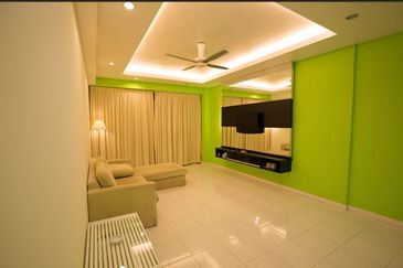 CONDOMINIUM OCEAN PALMS(PERMATA IDAMAN)