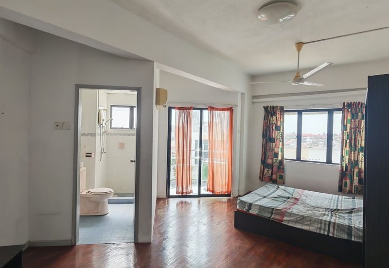 Pasir Mutiara Condominium