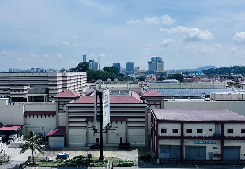 COSTA MAHKOTA