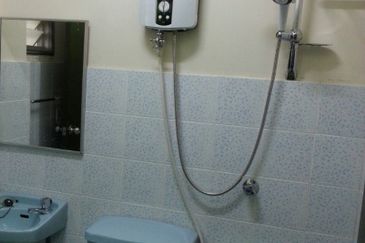 Jalan Putra Bahagia 8/2G 