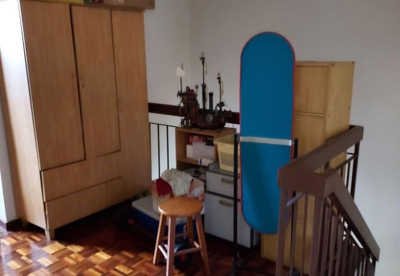 Jalan Aman Putra 1/3