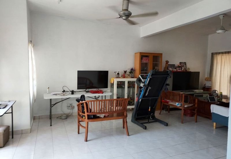 Jalan Aman Putra 1/3